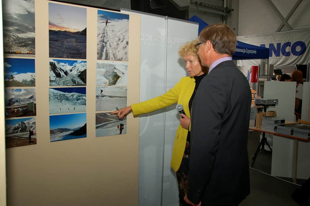 WIELKA SZTUKA Z PRZYMRUŻENIEM OKA – ADAM PĘKALSKI, MALARSTWO – TOMASZ AKUSZ