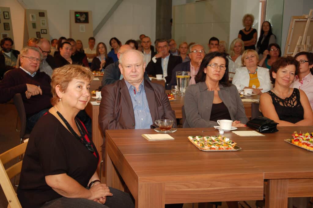 UNIESIENIA – JULIA MYGA, ANNY POLONSKY