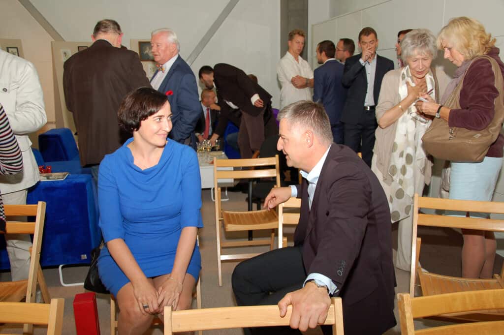 UNIESIENIA – JULIA MYGA, ANNY POLONSKY