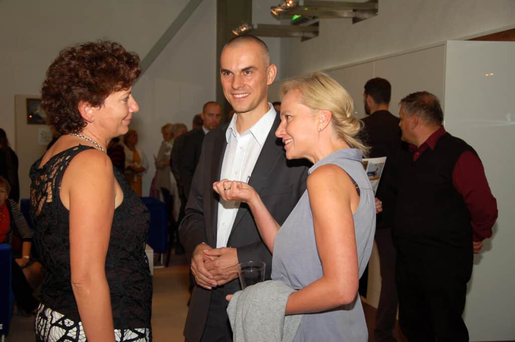 UNIESIENIA – JULIA MYGA, ANNY POLONSKY