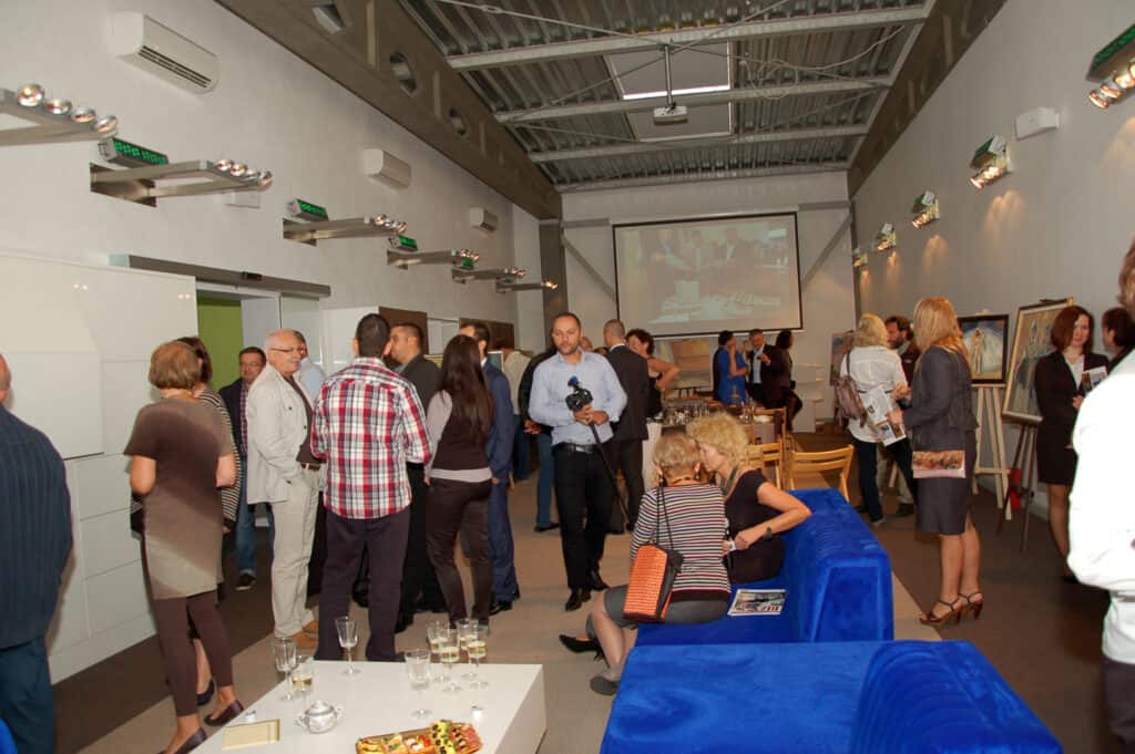 UNIESIENIA – JULIA MYGA, ANNY POLONSKY