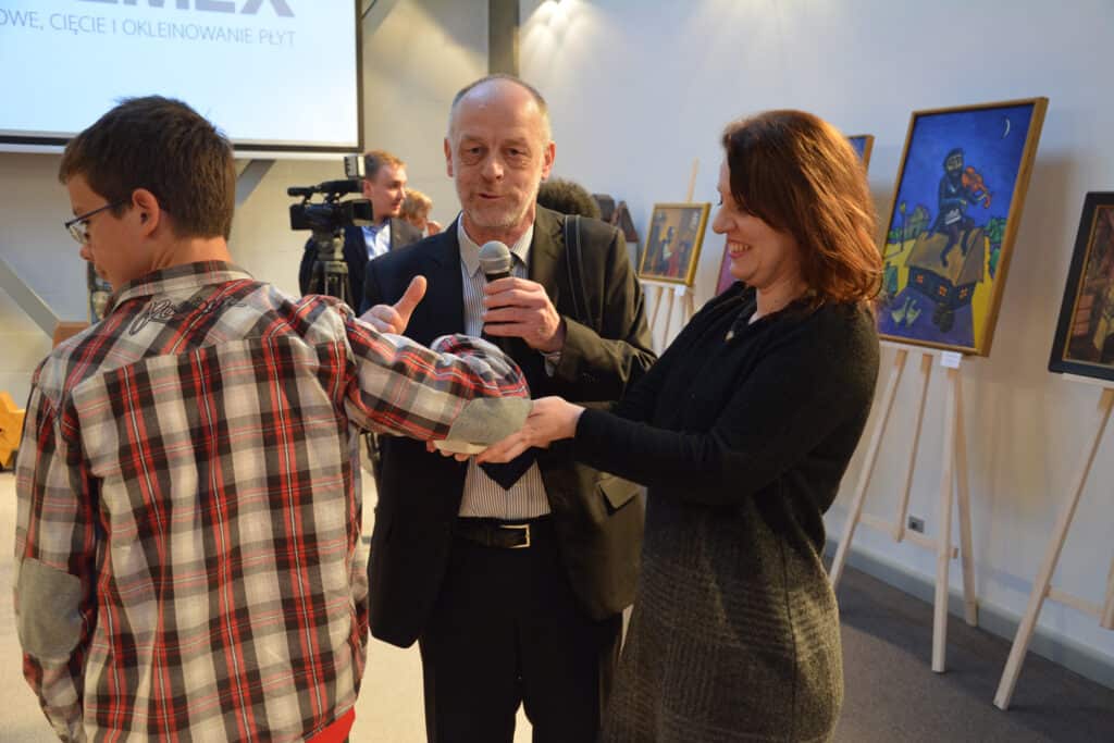 ŚWIAT, KTÓRY NIE MOŻE ZAGINĄĆ – CZYLI OPOWIEŚĆ O KULTURZE ŻYDOWSKIEJ